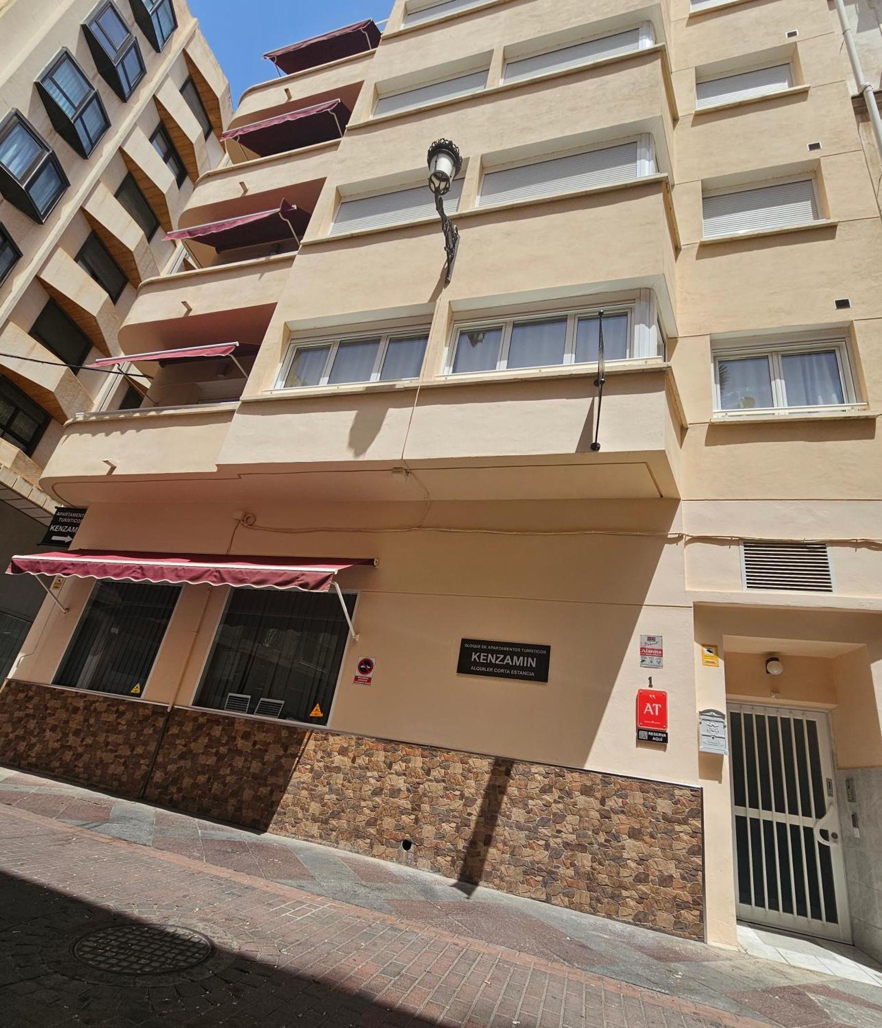 Apartamentos Turisticos Kenzamin Alicante Exteriér fotografie