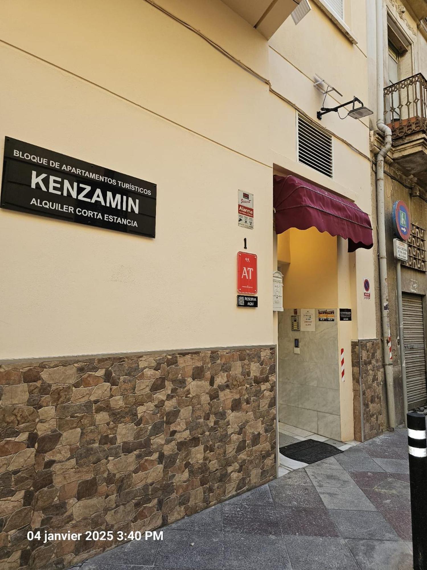 Apartamentos Turisticos Kenzamin Alicante Exteriér fotografie