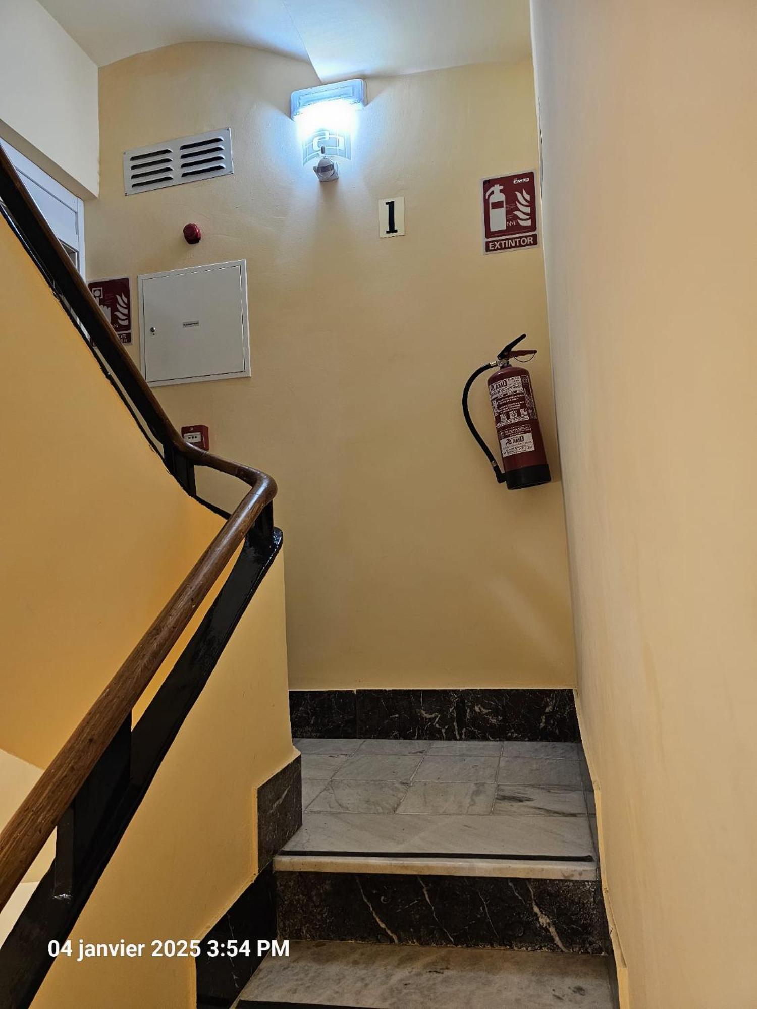Apartamentos Turisticos Kenzamin Alicante Exteriér fotografie